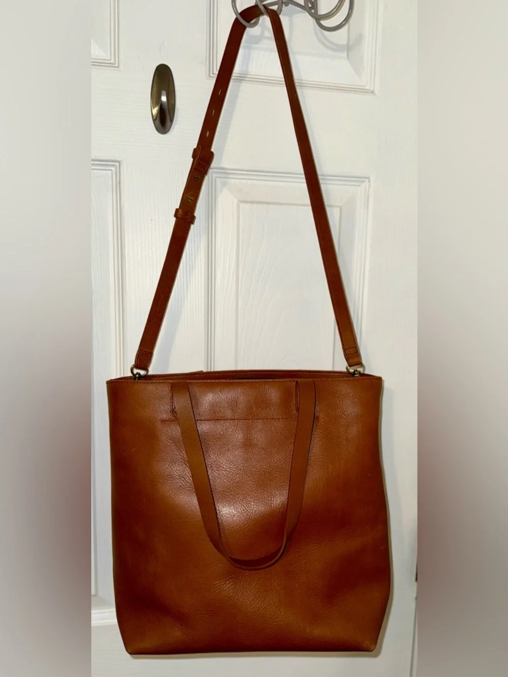 Madewell Zip-Top Medium Transport Leather Tote with Adjustable Strap- Like New - Picture 5 of 16